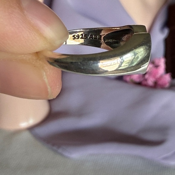 ⚜️ Chic S925 Silver Heart Ring with Zirconia 💎 - Picture 3 of 4